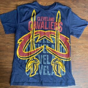 Large NBA Cleveland Cavilers Tshirt